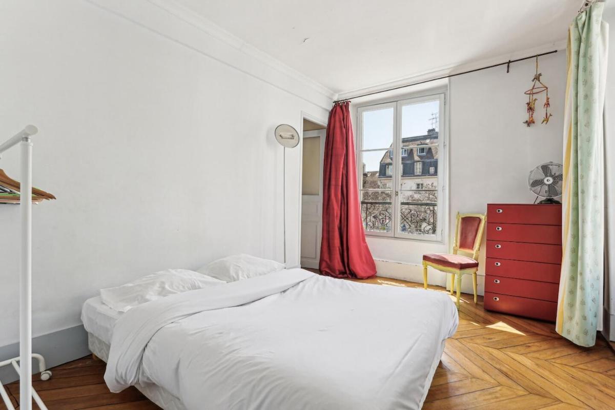 Apartment Place Contrescarpe 2 Bedroom Flat Paris