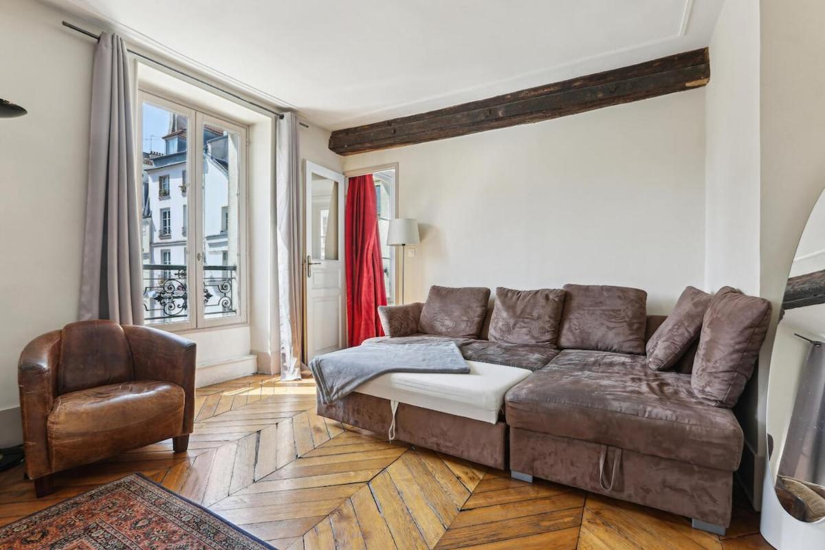 Place Contrescarpe 2 Bedroom Flat Apartment Paris